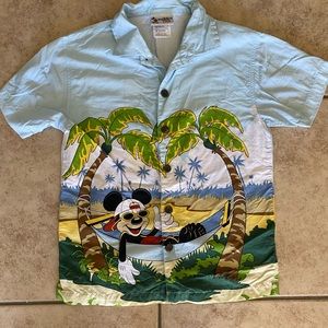 Kids Disney Hawaiian button down shirt size M